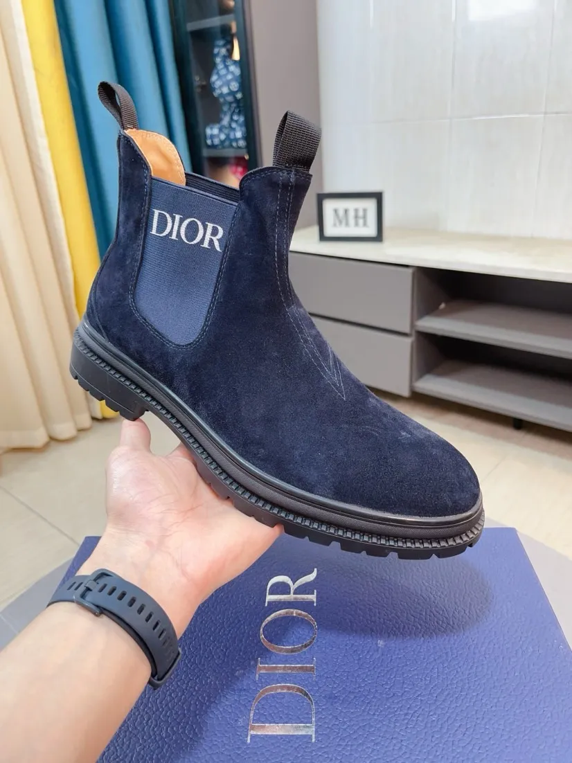 Men's shoes 💰480🌹🌹[Dior] Dior high-top new imported first-layer frosted cowhide ➕Leather lining, designed by European and American masters, perfect shape to create counter quality, solid color raw and wear-resistant outsole, original quality, unique design and beauty, super versatile and very comfortable. High-end without losing taste, fashionable, cold-proof and warm! Absolute focus 38-44 size